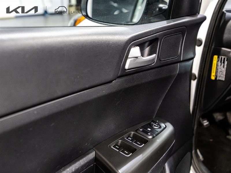 2020 Kia Sportage - Image 23