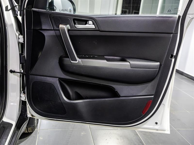 2020 Kia Sportage - Image 27