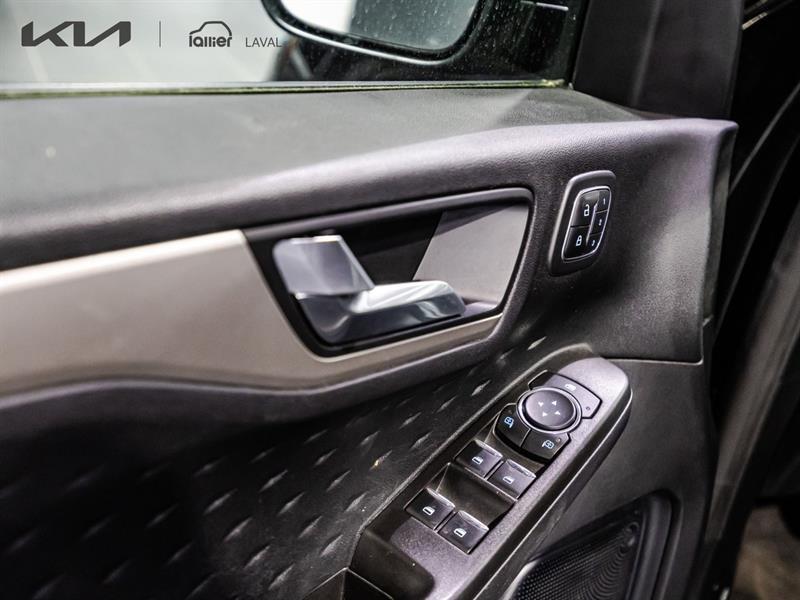2020 Ford Escape - Image 13