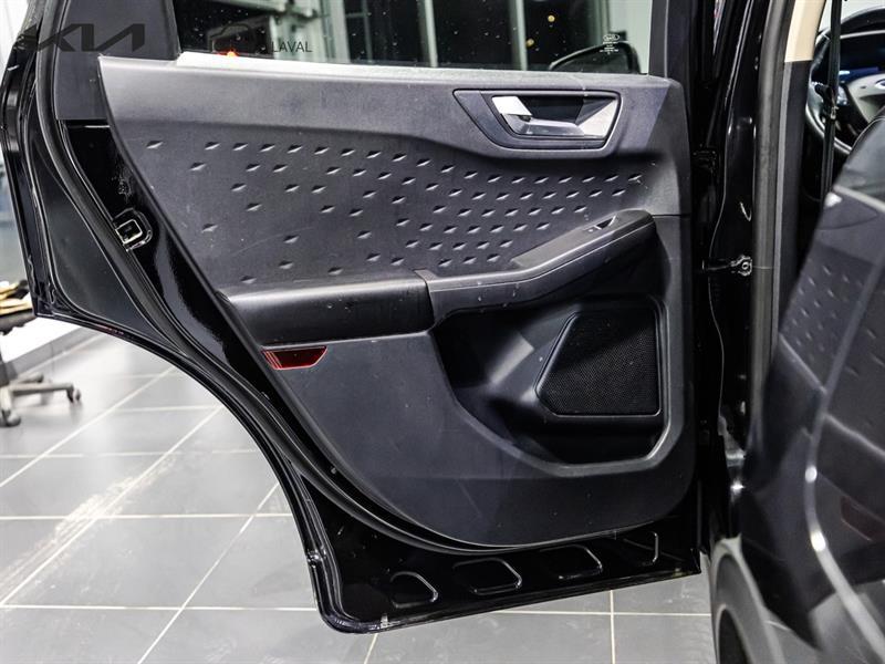 2020 Ford Escape - Image 14