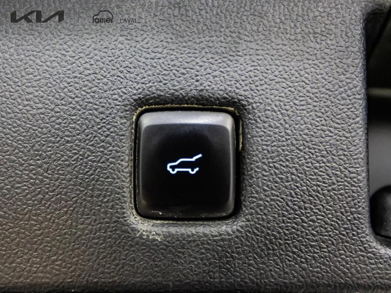 2020 Ford Escape - Image 17