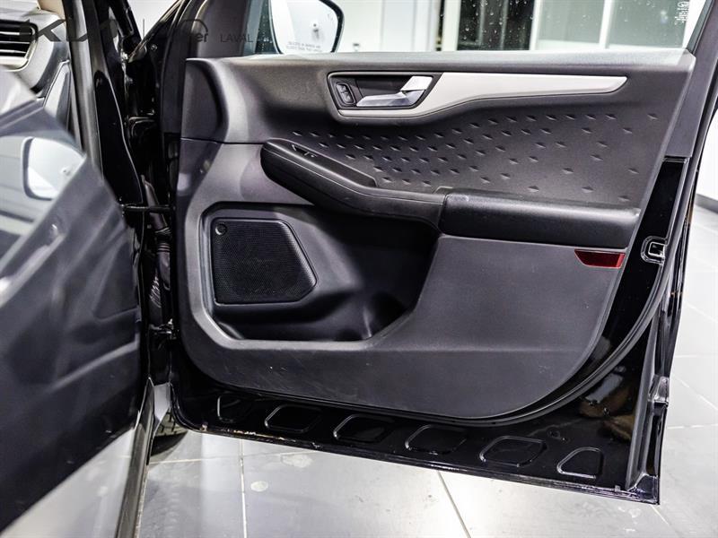 2020 Ford Escape - Image 19