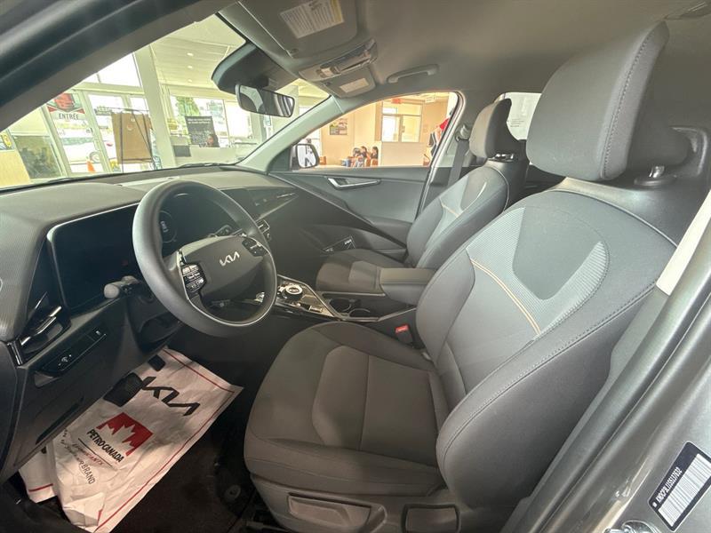 2025 Kia Niro - Image 6