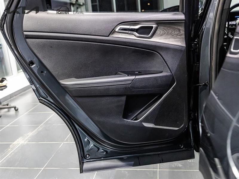 2024 Kia Sportage - Image 16
