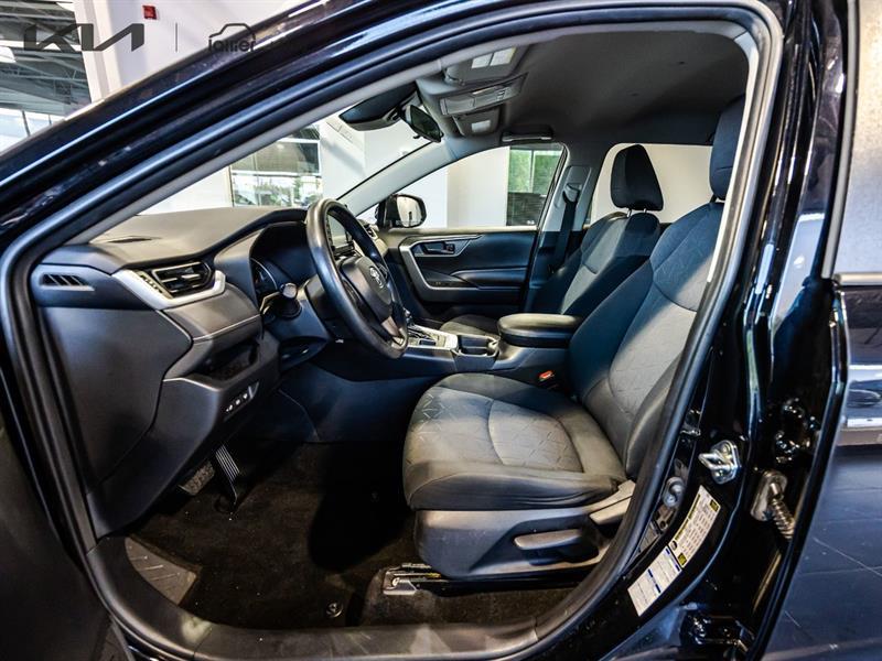 2020 Toyota RAV4 - Image 18