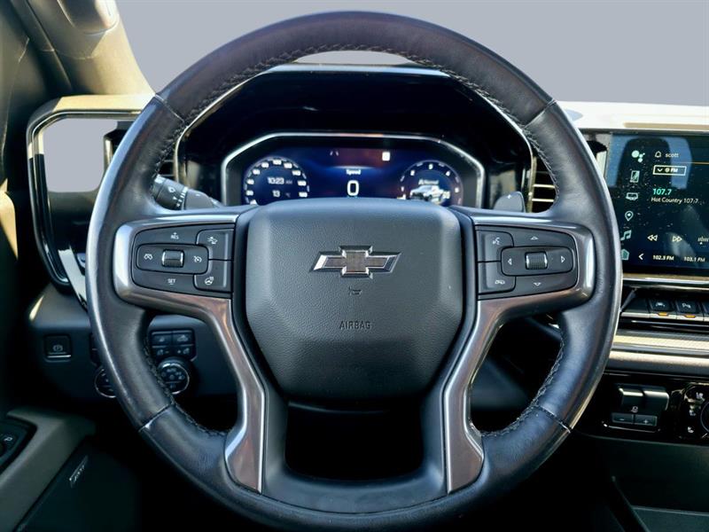 Chevrolet Silverado 1500 24