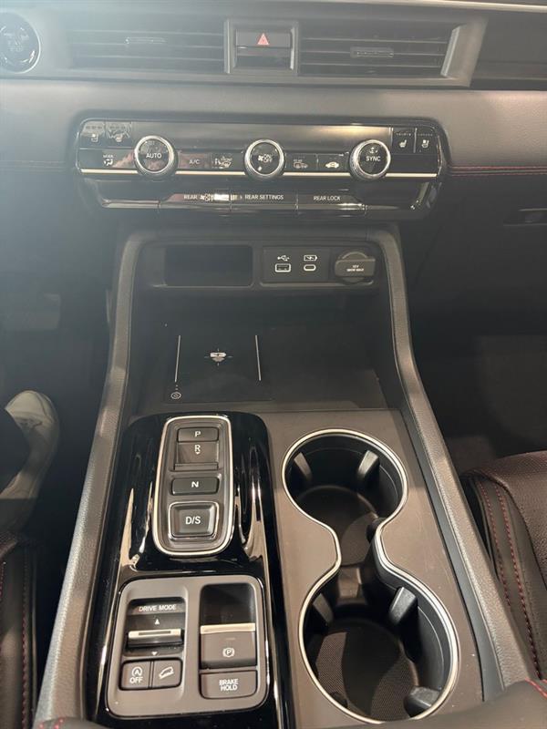 2025 Honda Pilot - Image 16