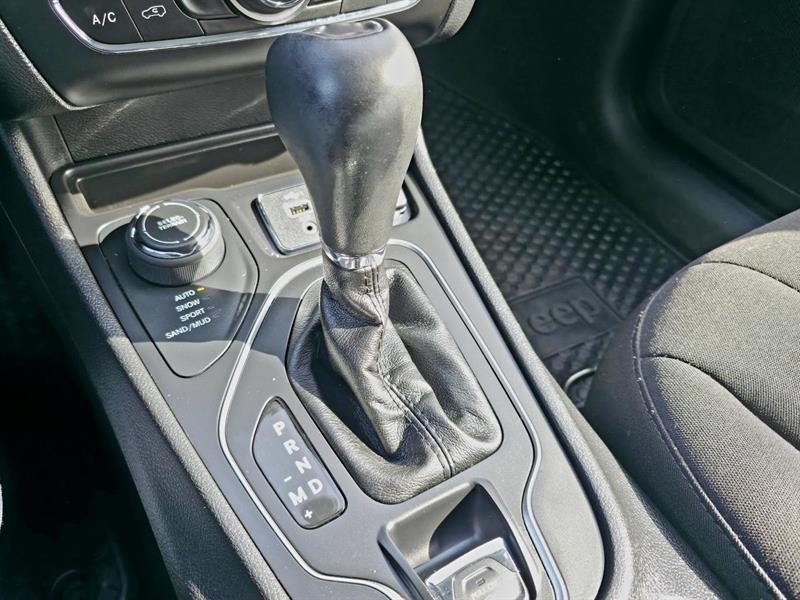 jeep Cherokee 2019 - 18