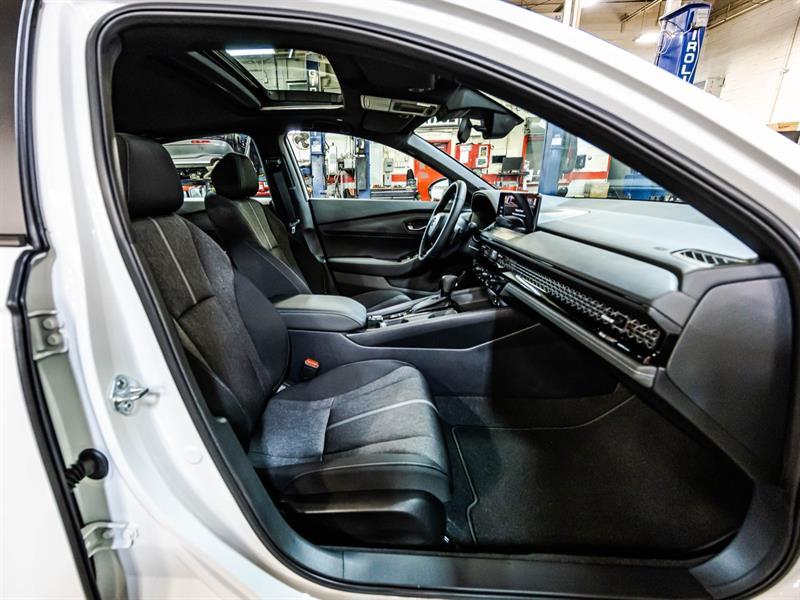 2024 Honda Accord - Image 17