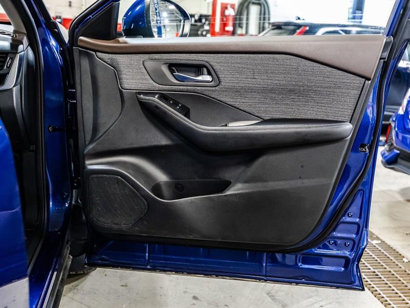 2023 Nissan Rogue - Image 17