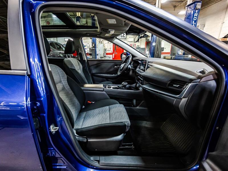 2023 Nissan Rogue - Image 18