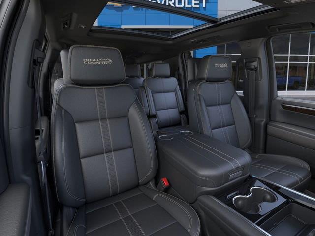 Chevrolet Suburban 6
