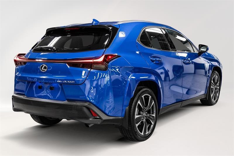 2025 Lexus UX - Image 6