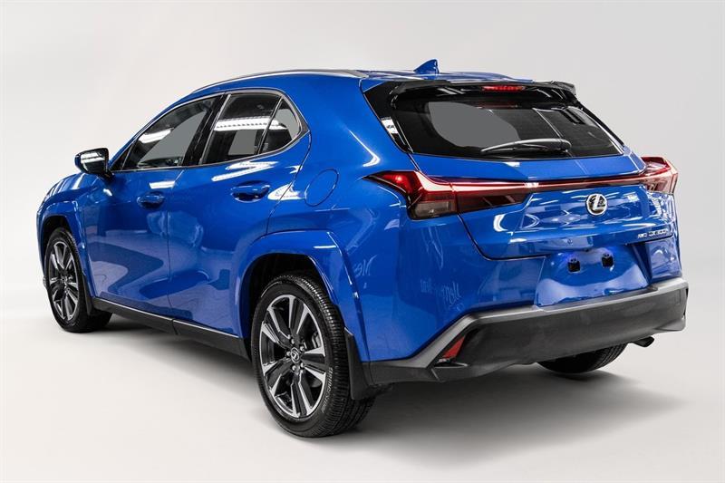 2025 Lexus UX - Image 10