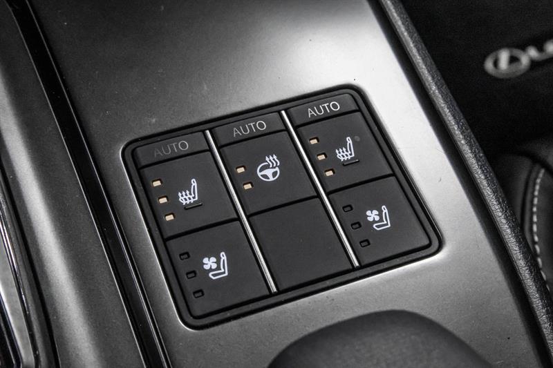 2025 Lexus UX - Image 29