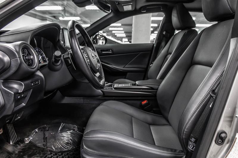 2022 Lexus IS - Image 18