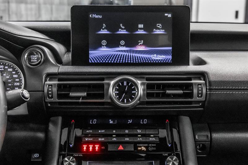 2022 Lexus IS - Image 39