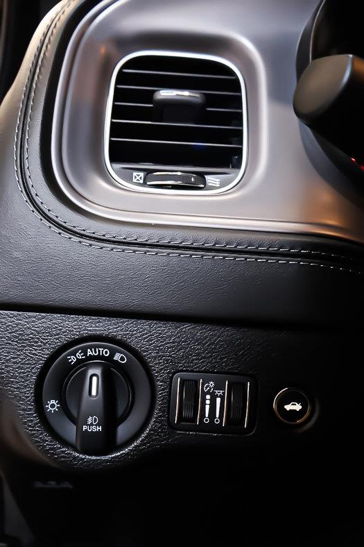 dodge Charger 2023 - 26