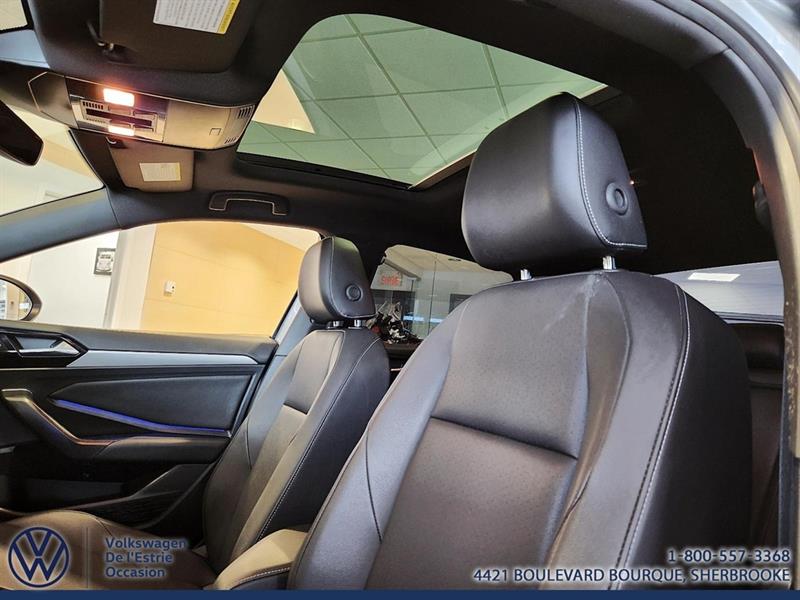 volkswagen Jetta 2021 - 12