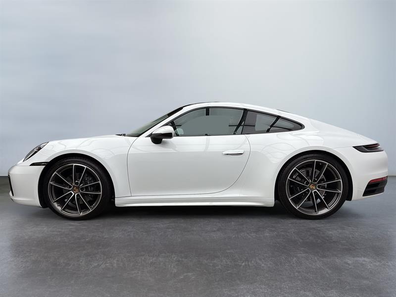 porsche 911 2024 - 2