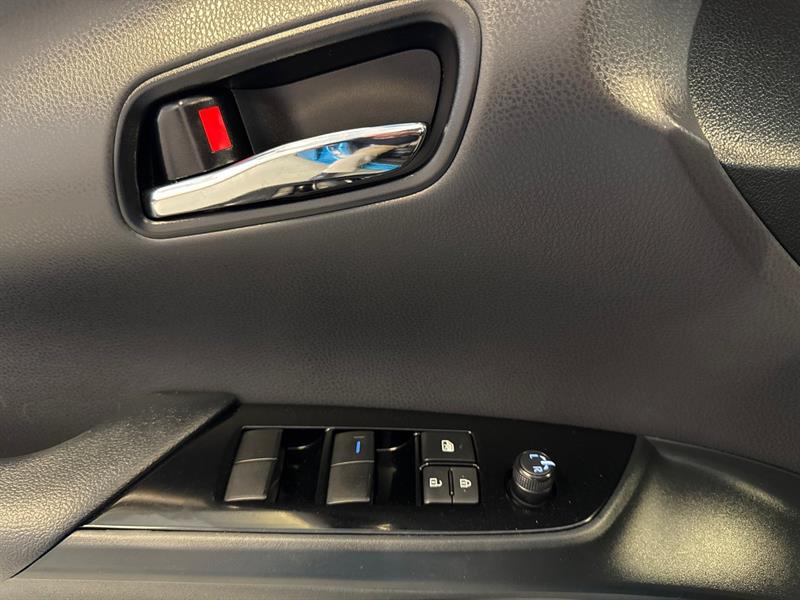 Toyota Prius Prime 28