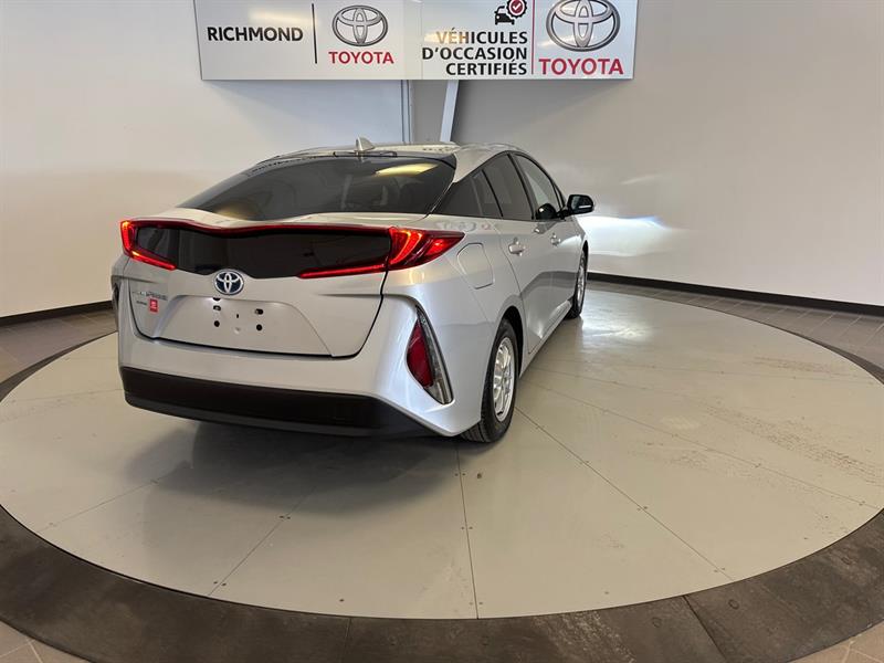 Toyota Prius Prime 8