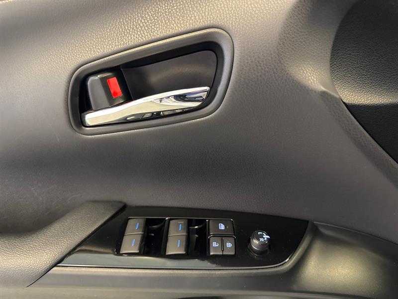 Toyota Prius Prime 32