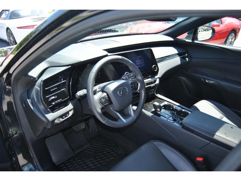 2023 Lexus RX - Image 13