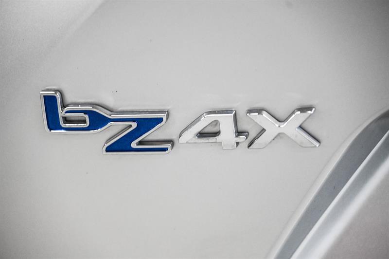 2024 Toyota BZ4X - Image 17