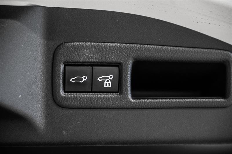 2024 Toyota BZ4X - Image 23