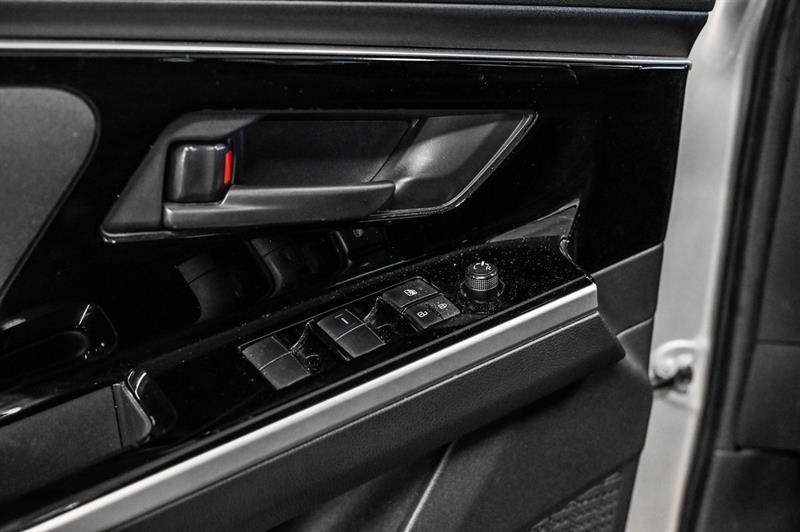 2024 Toyota BZ4X - Image 25