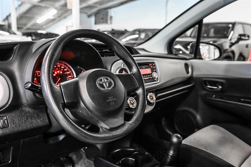 2013 Toyota Yaris - Image 13