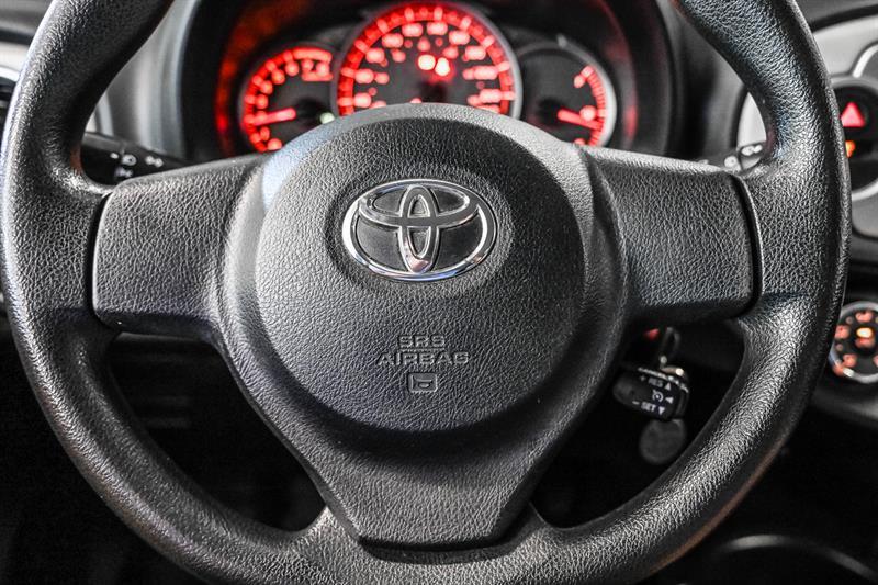 2013 Toyota Yaris - Image 17