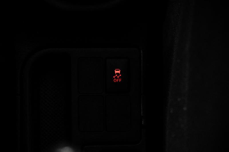 2013 Toyota Yaris - Image 22