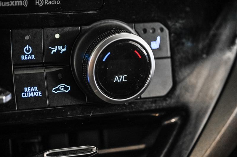 2020 Toyota Highlander - Image 29