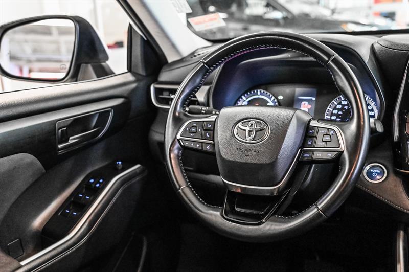 2020 Toyota Highlander - Image 32