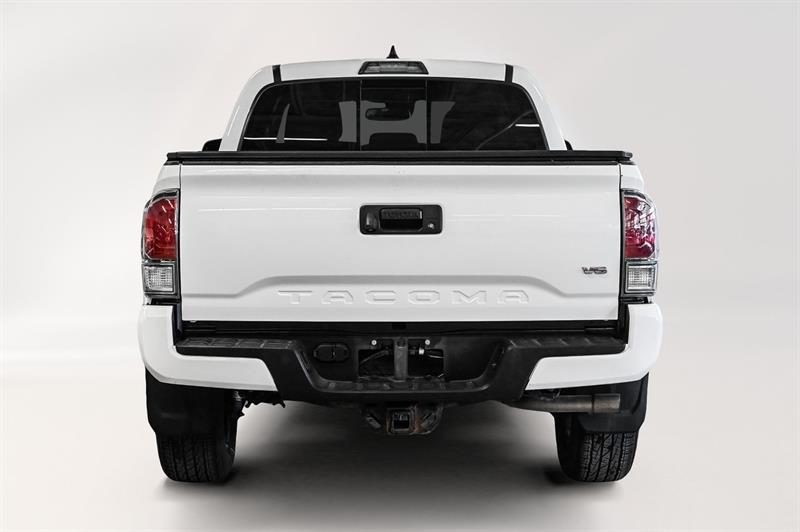 2020 Toyota Tacoma - Image 11