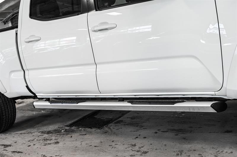 2020 Toyota Tacoma - Image 17