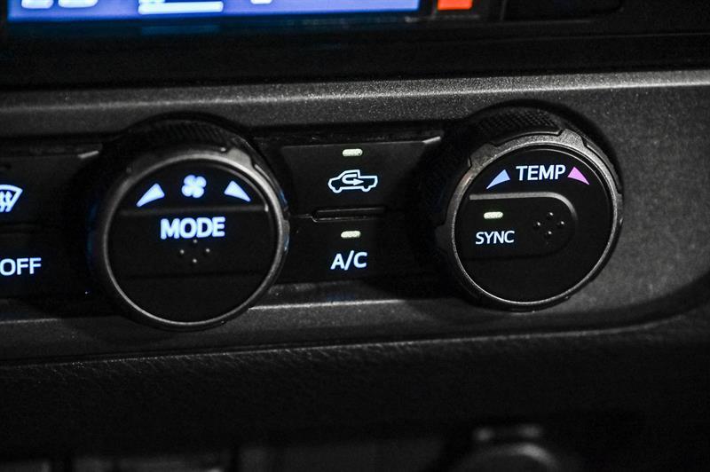 2020 Toyota Tacoma - Image 30