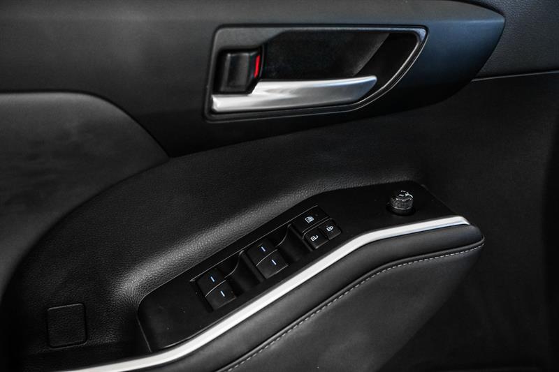 2023 Toyota Highlander - Image 18