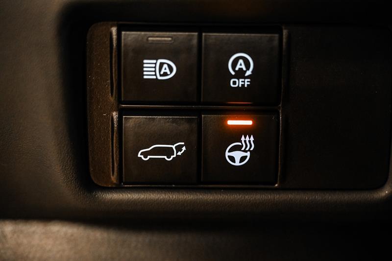 2023 Toyota Highlander - Image 21