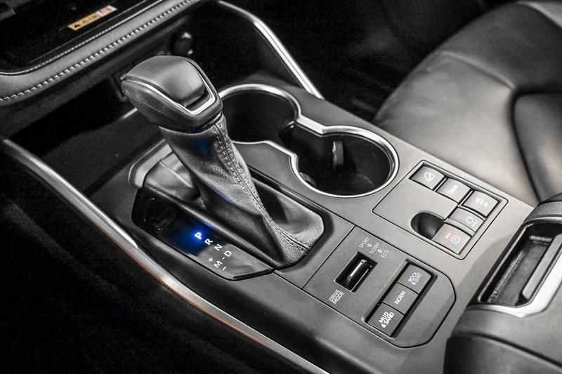 2023 Toyota Highlander - Image 25
