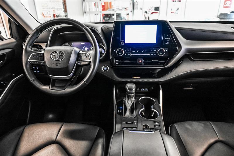 2023 Toyota Highlander - Image 34