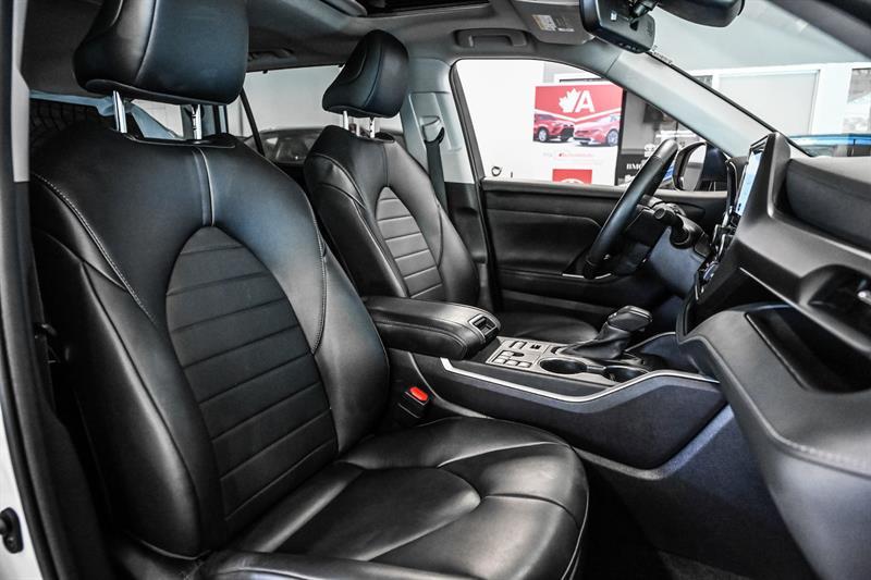 2023 Toyota Highlander - Image 37
