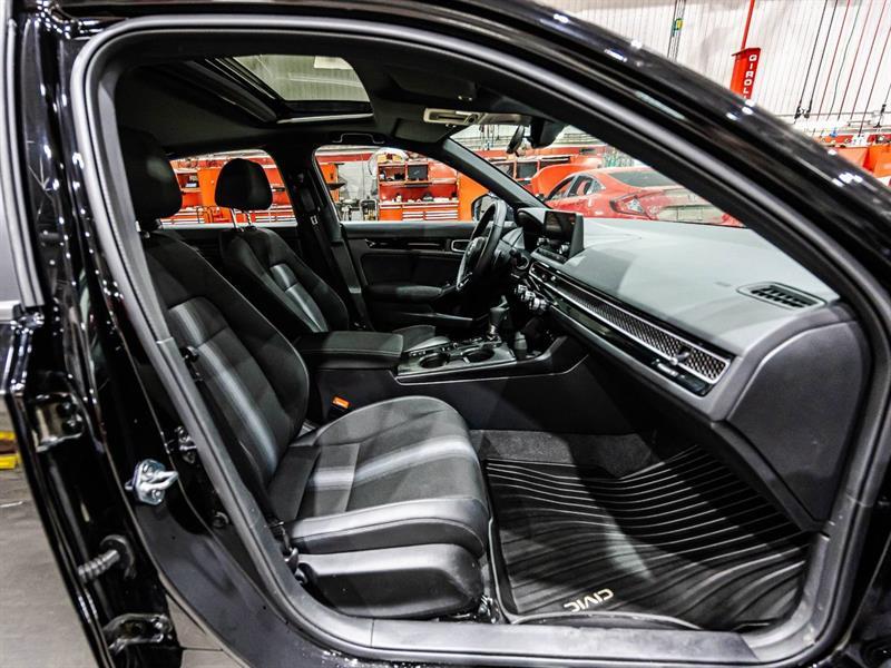 2025 Honda Civic - Image 17