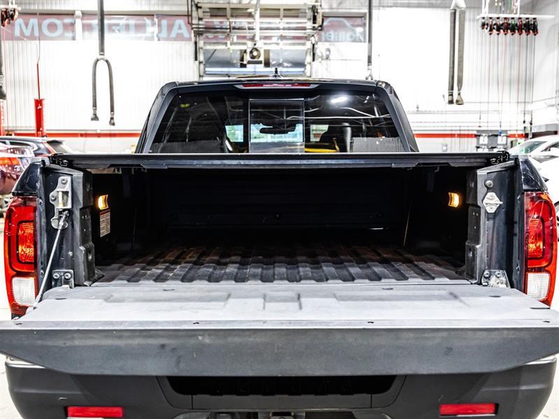 2020 Honda Ridgeline - Image 16