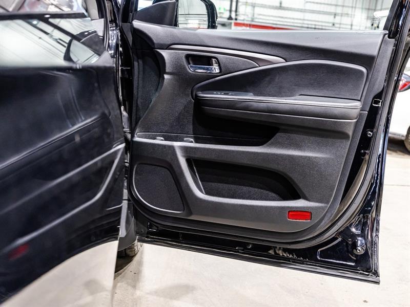 2020 Honda Ridgeline - Image 17