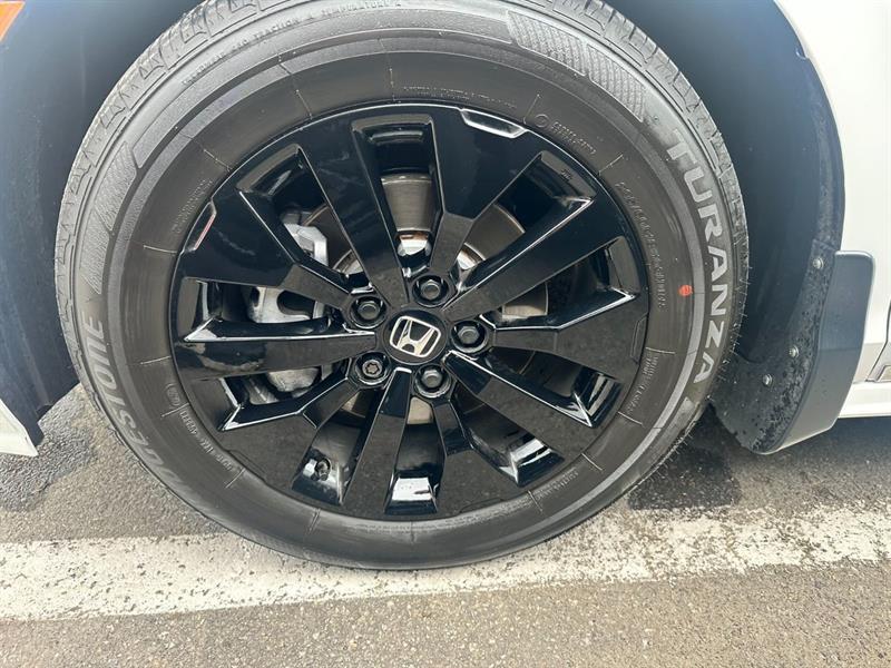 2025 Honda Odyssey - Image 3