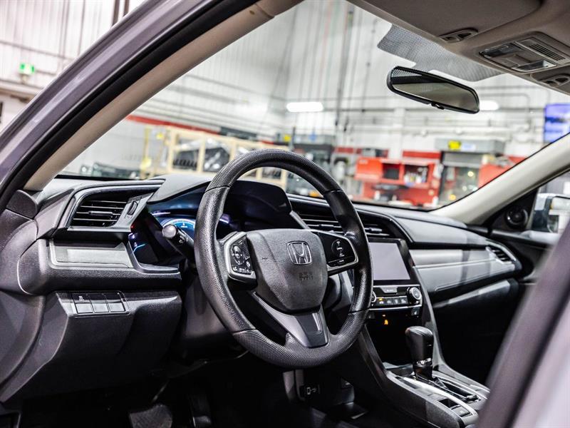 2018 Honda Civic - Image 19