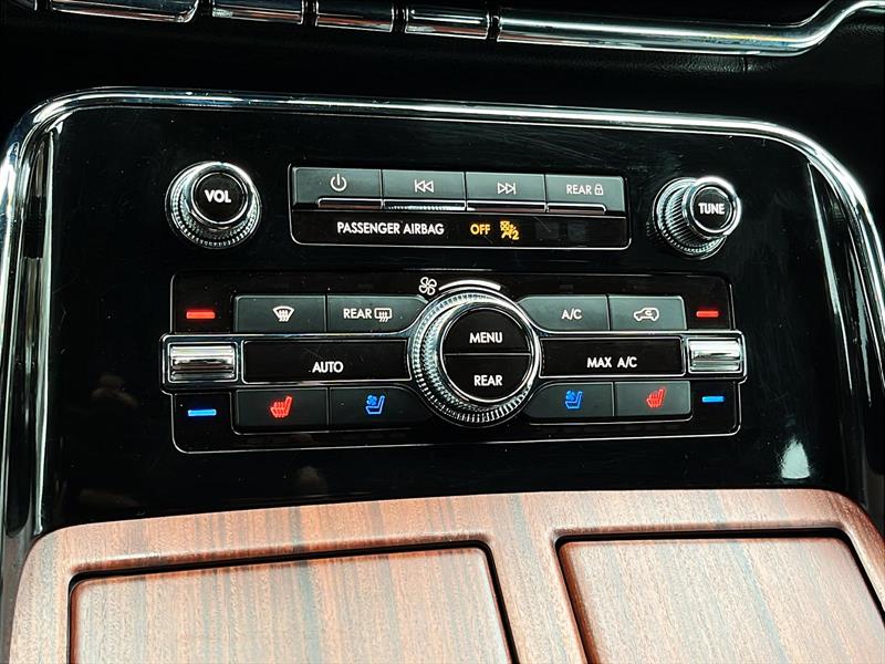 lincoln Navigator 2023 - 27